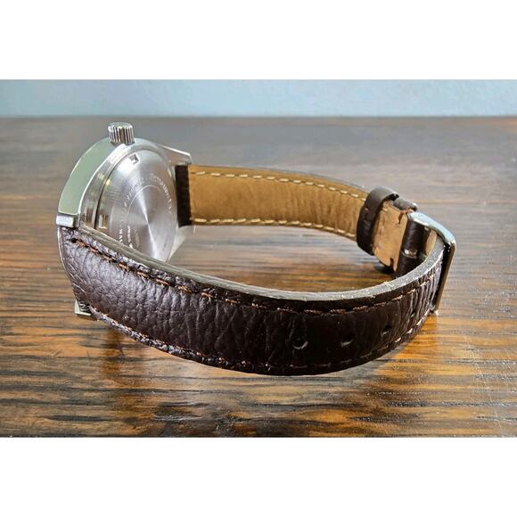 Ladies Victorinox Swiss Army 34mm Garrison SS 241084 Quartz Watch New Battery - Picture 7 of 10